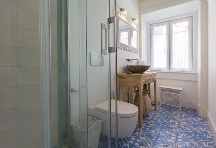 فيلة Domingues *